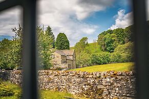The Green Dragon Inn - Hardraw