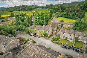 The Green Dragon Inn - Hardraw