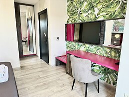 Hotel Del Medio