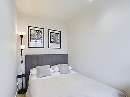 Modern Studio With Wifi by Renters