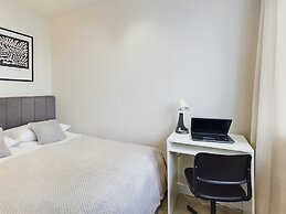 Modern Studio With Wifi by Renters