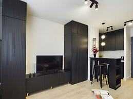 Modern Studio With Wifi by Renters