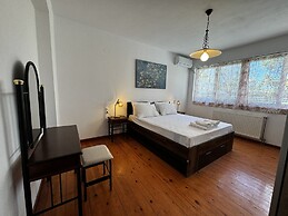 Skiathos Modern Garden Escape Apt