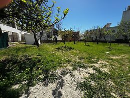 Skiathos Modern Garden Escape Apt