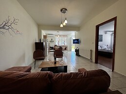 Skiathos Modern Garden Escape Apt