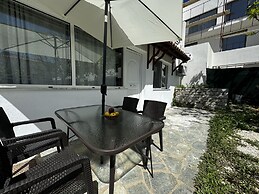 Skiathos Modern Garden Escape Apt
