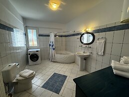 Skiathos Modern Garden Escape Apt