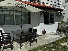 Skiathos Modern Garden Escape Apt