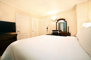 Hotel Stanford