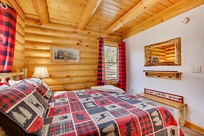 Merrillan Cabin w/ Fire Pit < 1 Mi to Lake Arbutus