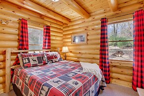 Merrillan Cabin w/ Fire Pit < 1 Mi to Lake Arbutus
