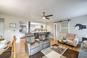 Deck & Golf Course Views: Munds Park Condo!