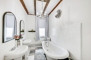 14 Mi to Skiing: Dutch Country 'river Haven' Home