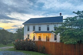 14 Mi to Skiing: Dutch Country 'river Haven' Home