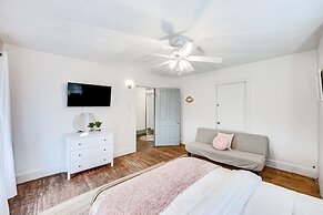 14 Mi to Skiing: Dutch Country 'river Haven' Home