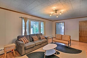 Parkstrip Place, Pet Friendly Downtown Home by RedAwning