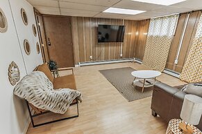 Parkstrip Place, Pet Friendly Downtown Home by RedAwning