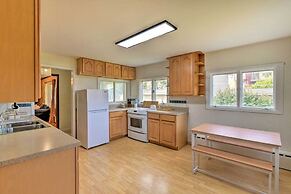 Parkstrip Place, Pet Friendly Downtown Home by RedAwning