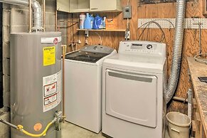 Parkstrip Place, Pet Friendly Downtown Home by RedAwning