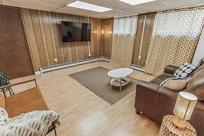 Parkstrip Place, Pet Friendly Downtown Home by RedAwning