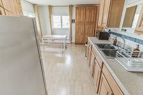 Parkstrip Place, Pet Friendly Downtown Home by RedAwning