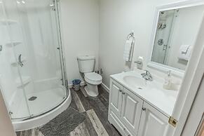 Parkstrip Place, Pet Friendly Downtown Home by RedAwning