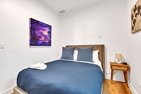 Bright Modern 4Bd 2Ba in the Heart of Wrigleyville by AllSet Turnover