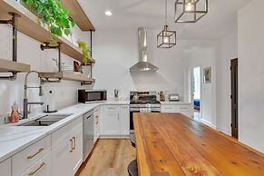 Bright Modern 4Bd 2Ba in the Heart of Wrigleyville by AllSet Turnover