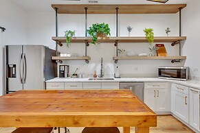 Bright Modern 4Bd 2Ba in the Heart of Wrigleyville by AllSet Turnover