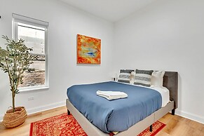 Bright Modern 4Bd 2Ba in the Heart of Wrigleyville by AllSet Turnover
