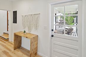 Urban Farmhouse With A Modernism Twist! 4 Bedroom Home by RedAwning