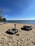 1901 House Limit 10 4 Bedroom Cottage by RedAwning