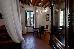 Vicolo dell'Aquila- Residenze Romanae