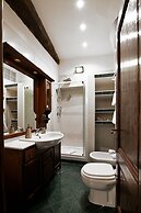 Vicolo dell'Aquila- Residenze Romanae