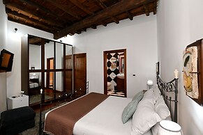 Vicolo dell'Aquila- Residenze Romanae