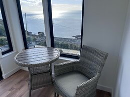 Cottages at the Lugger