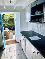 Cottages at the Lugger