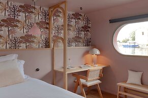 LA PENICHE Bed & Bicycle - Aigues Mortes