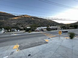 Frazier View Motel