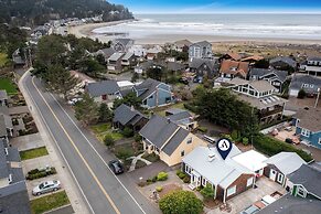 Grey Oak by Avantstay Coastal Charm, Near Beach & Golf