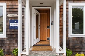 Grey Oak by Avantstay Coastal Charm, Near Beach & Golf