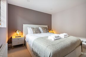 Prime Covent Garden gem with Air-Con