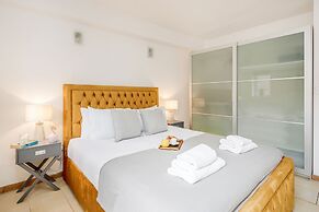 Central Holborn,lovely & bright with AC