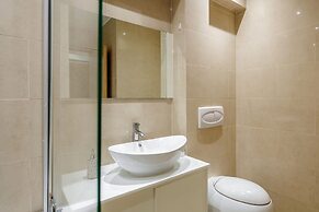 Central Holborn,lovely & bright with AC