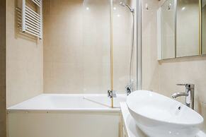 Central Holborn,lovely & bright with AC