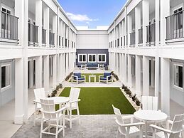 stayAPT Suites Charlotte North