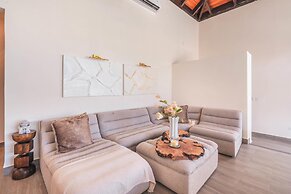 Bungallow w Pool bqq at Green Village BCA