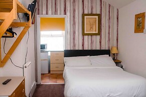 The Chadwick Holiday Flats