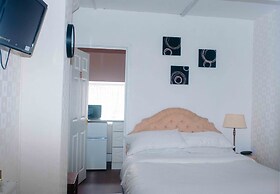 The Chadwick Holiday Flats