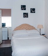 The Chadwick Holiday Flats